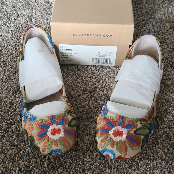 NiB Lucky Brand Ballet shoes size 7 - Picture 2 of 4